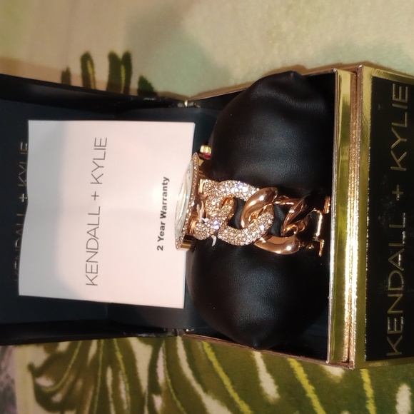 KENDALL + KYLIE Gorgeous Watch main image 7